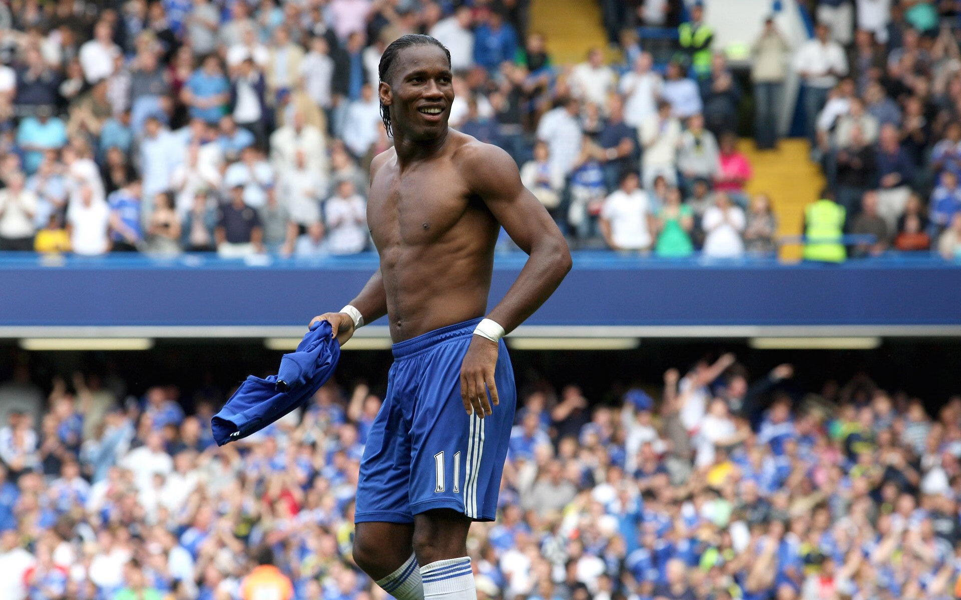 《电竞行业的“隐形冠军”：幕后力量崛起》，电竞幕后工作人员