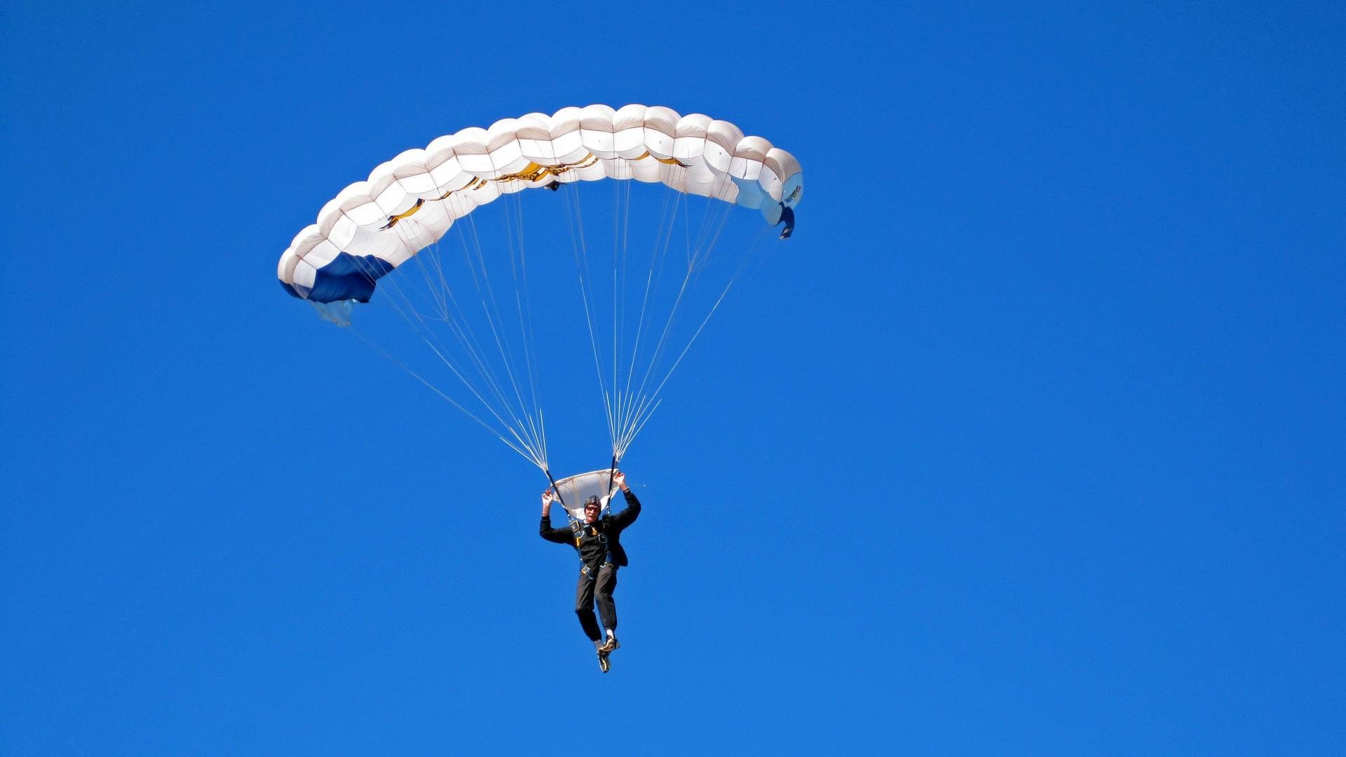 ky体育娱乐-全国青少年“篮球梦”系列巡讲走进甘肃陇南，点亮乡村孩子的梦想
